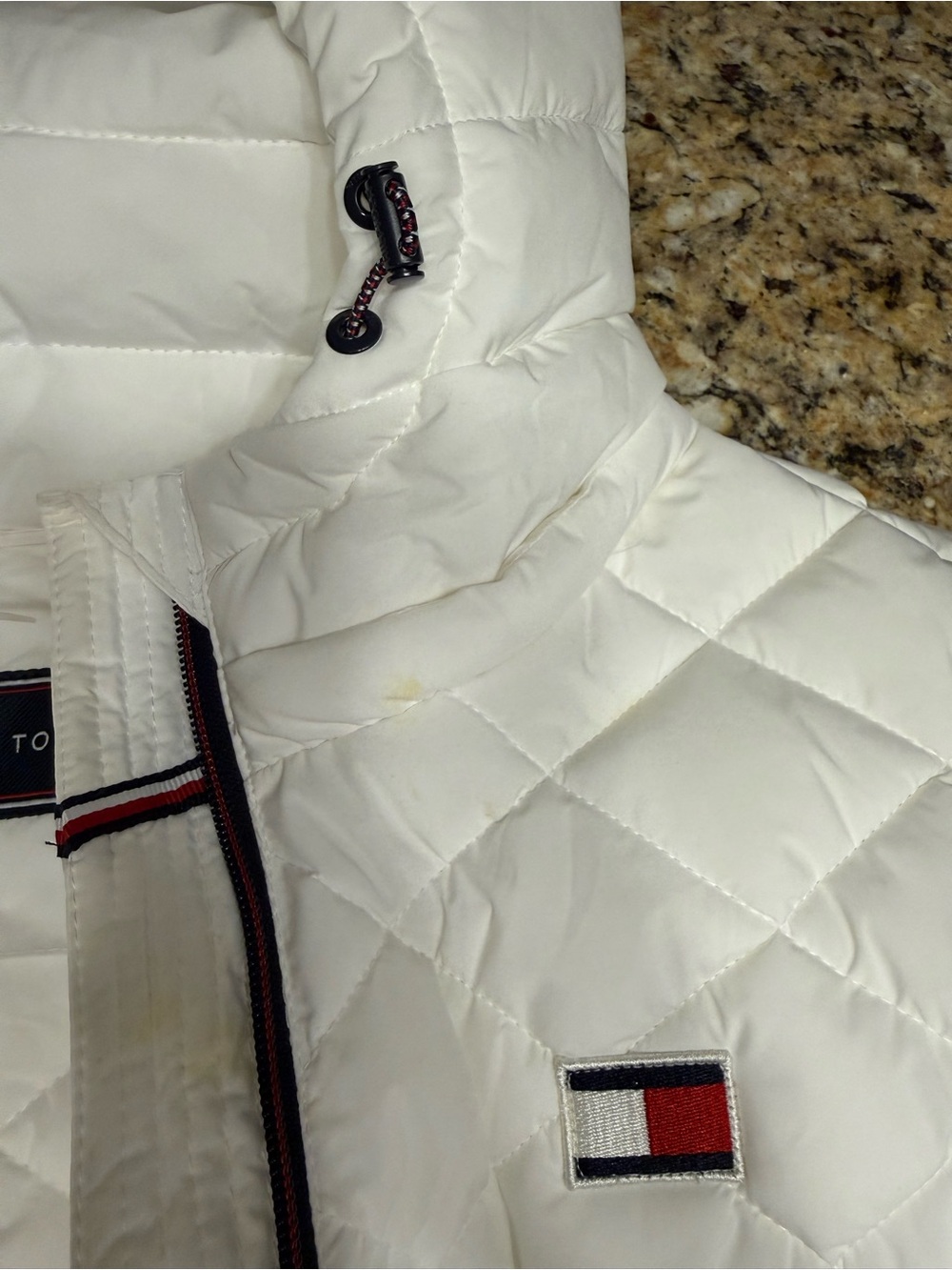 NWT Women’s Tommy Hilfiger Hooded Zip Front Packable Jacket size Large - Picture 5 of 9
